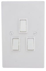 TITAN 3 LEVER 1 WAY SWITCH + PLASTIC COVER 4x2